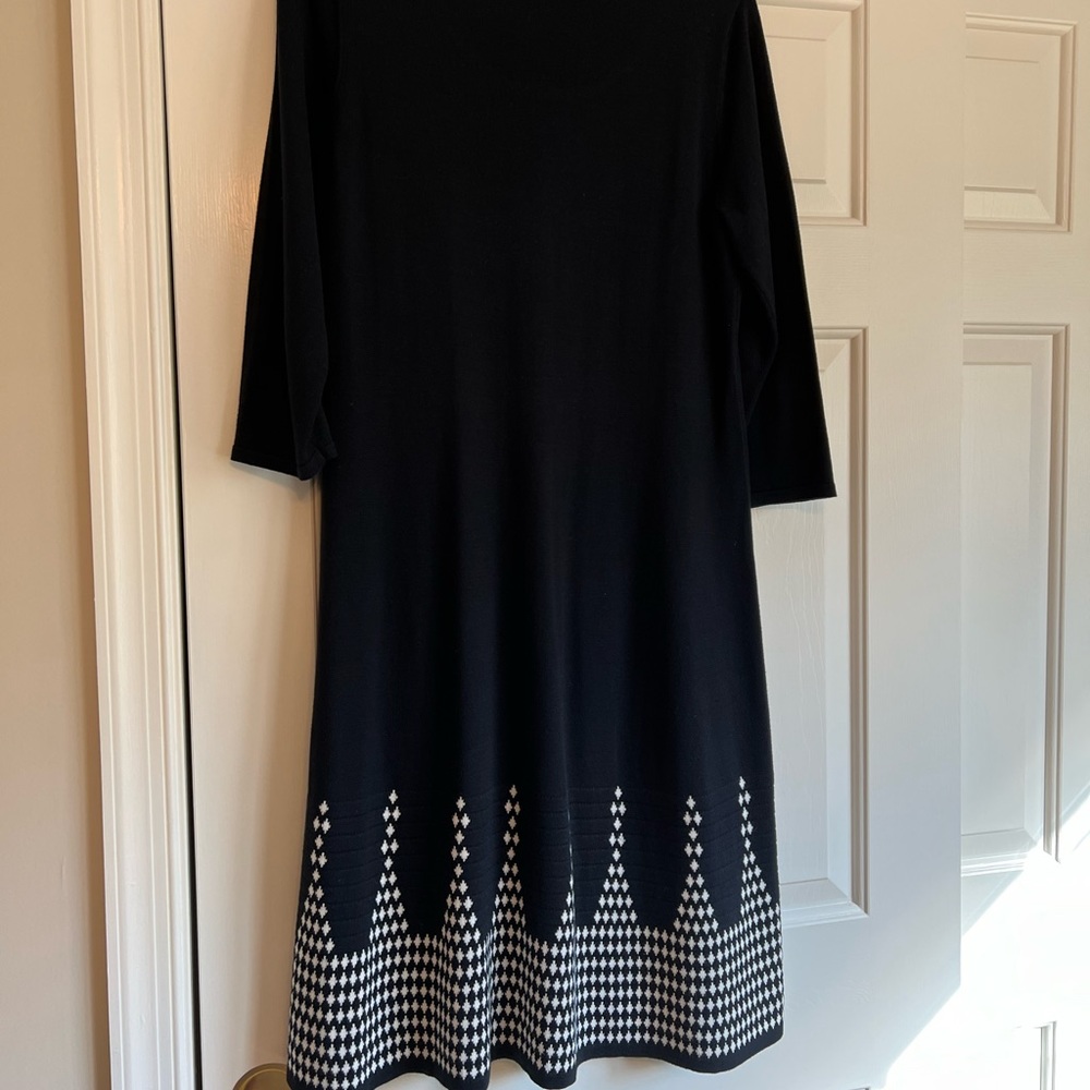 Nine West Black and White Diamond Patterned Sweater Dress Large